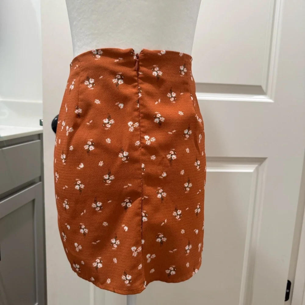 Aeropostale‎ Floral Rust Skirt - Picture 2 of 6
